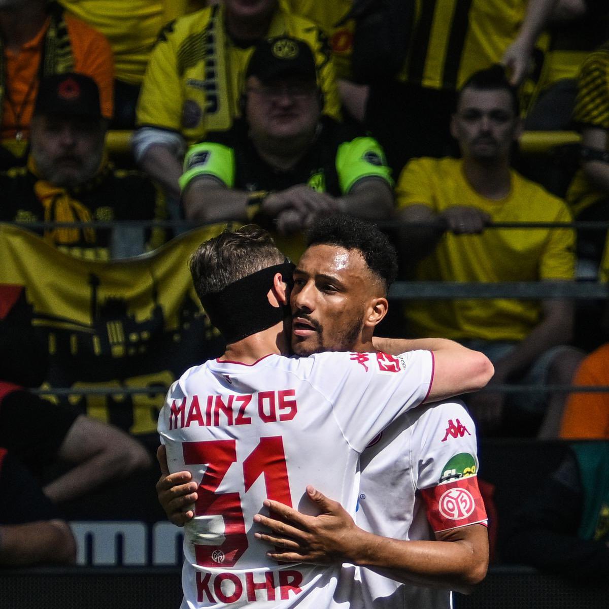 Wir sind damals nach Dortmund gefahren und da hieß es "Gewinnen kannste das Ding eh net weil der Bob Tschigerillo macht mit".

Dann kam er raus und jeder so "ähh Bob gewinnt, Bob gewinnt nh" und dann hat de Bob mich gesehen und dann hat sichs ausgebobbt.