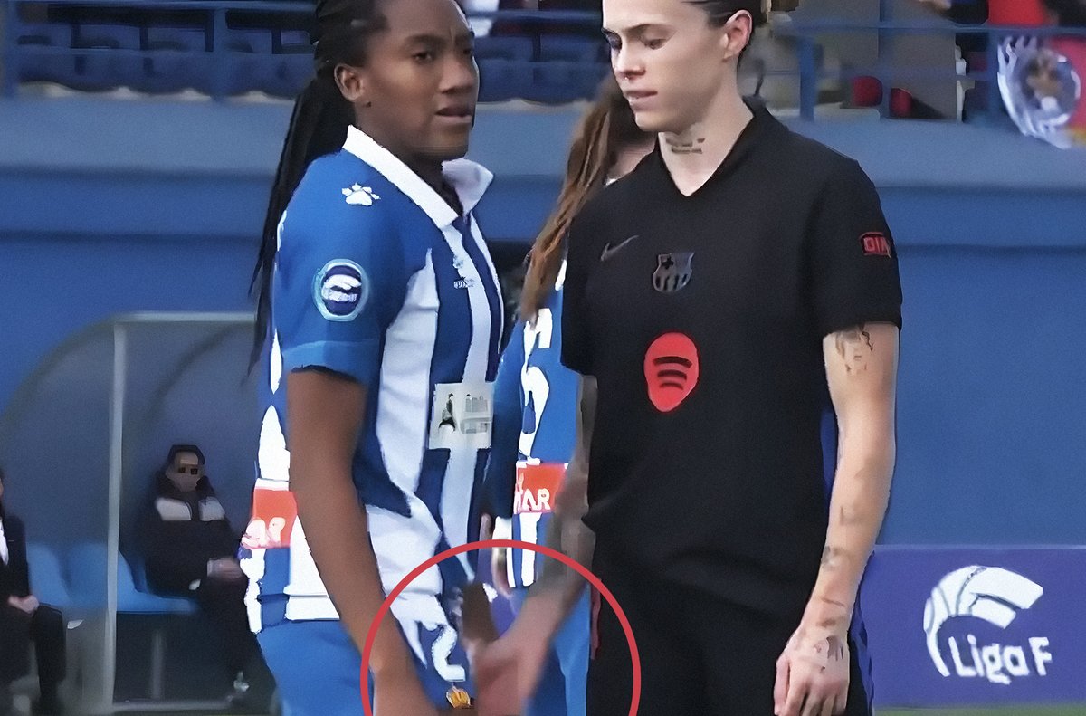 🔴 ÚLTIMA HORA | Irene Montero, Yolanda Díaz, Jenni Hermoso, Ione Belarra y Cristina Fallarás emiten un duro comunicado conjunto para denunciar la agresión sexual de Mapi León a Daniela Caracas.

Tenéis el comunicado completo en el siguiente tuit.