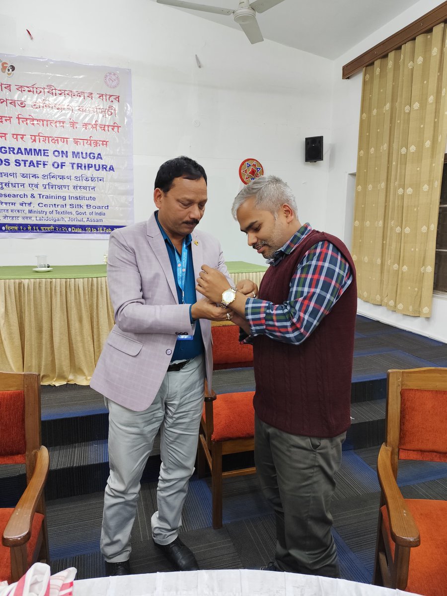 CmertiCsb's tweet photo. CSB-CMERTI, extends a heartfelt farewell to Dr. Manjunath R. N., Scientist, upon his transfer. His dedicated efforts and contributions to Muga and Eri post-cocoon sector will always be remembered at CMERTI. Wishing him continued success in his new journey ahead.
#CSB #CSTRI https://t.co/PM8k3NHOHt