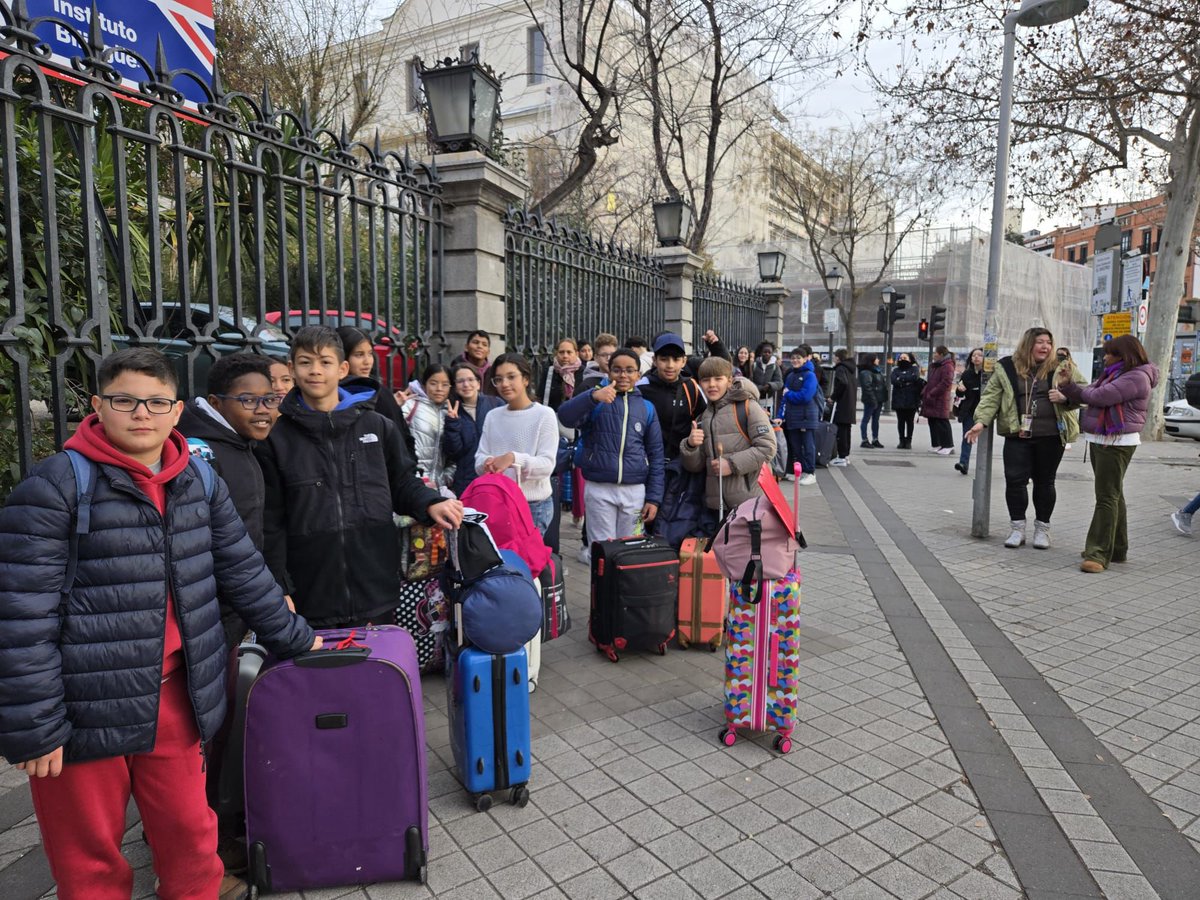 csanalfonso's tweet image. Our 6th grade and 1st ESO students 🙂 are off to @farmcamp_ancora! An amazing English immersion experience 🇬🇧 where they will learn, explore, and have lots of fun. Make the most of every moment! 
#EnglishImmersion 
#FarmCamp