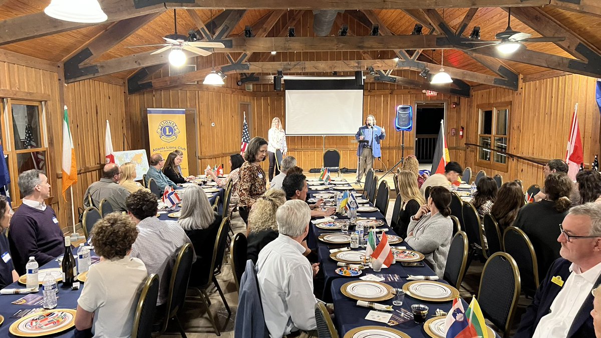 atlantalions's tweet photo. A great time was had by all #ATLions2025 https://t.co/DBtmnB2l8d