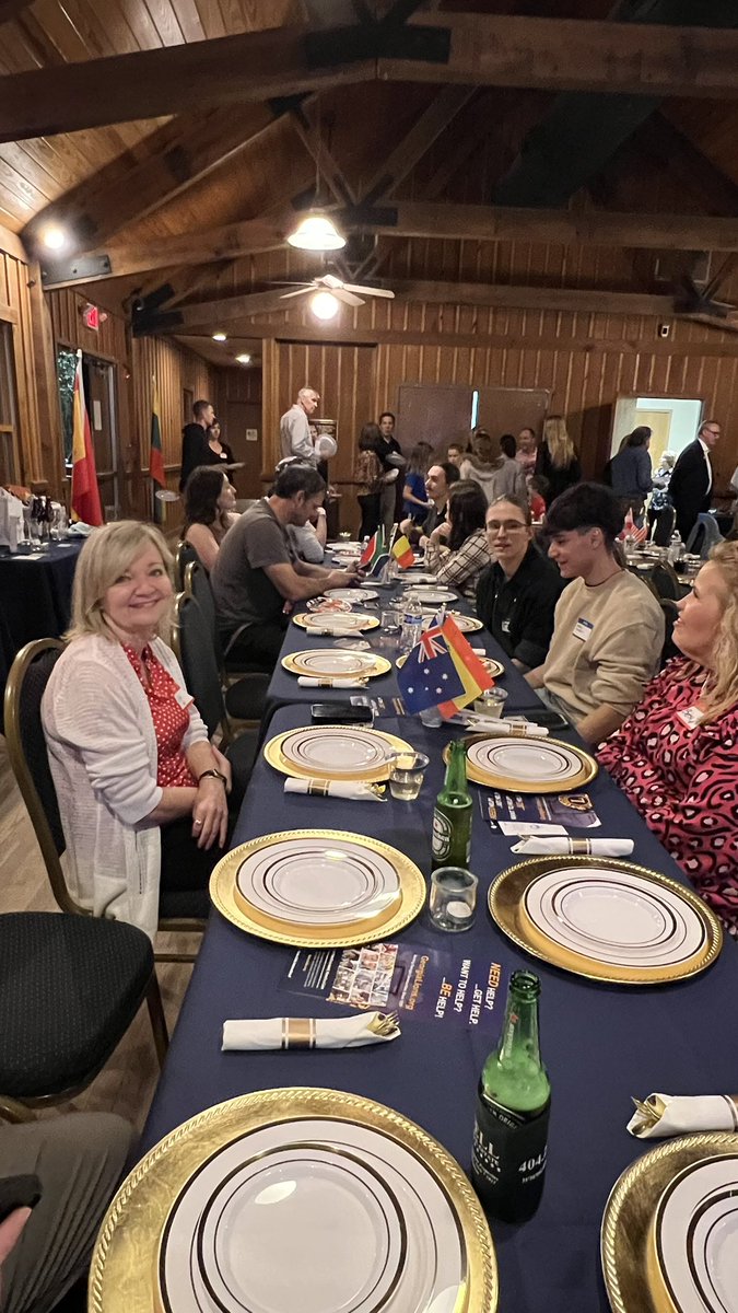 atlantalions's tweet photo. A great time was had by all #ATLions2025 https://t.co/DBtmnB2l8d