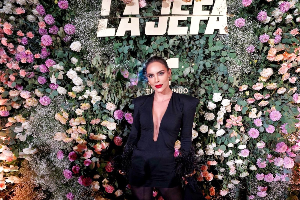 Lanzamiento a medios de #LaJefaTv de <a href="/TelemundoSeries/">Telemundo Series</a> @telemundo. Estrenamos el martes 18 de febrero a las 9:00/10:00 centro.