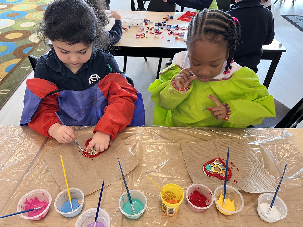 It’s starting to look a lot like Valentine’s Day over here! 💗🩵💌 <a href="/StCeciliaHCDSB/">StCeciliaHCDSB</a>