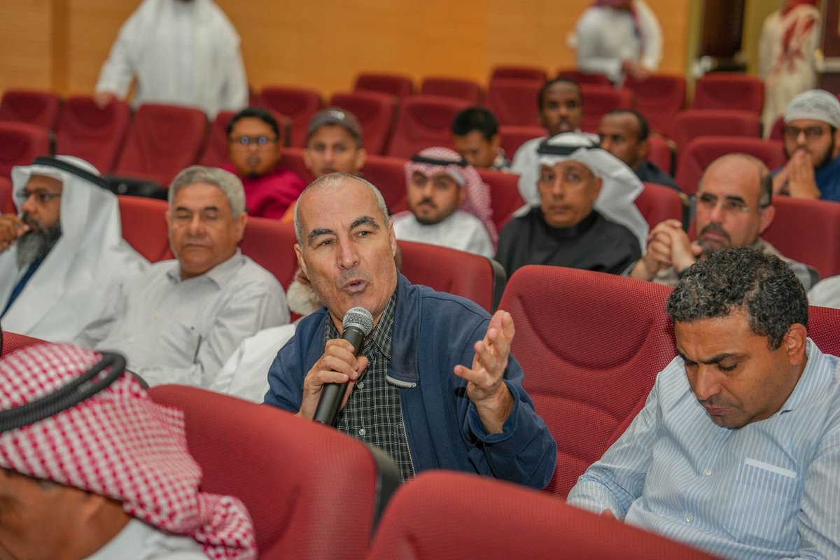 EarKau's tweet photo. ضمن مبادرات الشراكة والتعاون العلمي بين #هيئة_المساحة_الجيولوجية_السعودية @SgsOrgSa و #جامعة_الملك_عبدالعزيز @kauedu_sa إستضافت #كلية_علوم_الأرض اليوم الاثنين 10 فبراير 2025 م، ورشة عمل نظمتها هيئة المساحة الجيولوجية بعنوان "إستكشاف الليثيوم من أجل مستقبل مستدام" وذلك بمسرح الكلية الرئيسي بحضور كلاً من  سعادة المدير الأعلى للمسح والتنقيب بالهيئة الدكتور عبدالله النبهان وسعادة وكيل الكلية للدراسات العليا والبحث العلمي الدكتور علي عاطف وسعادة وكيل الكلية للشؤون التعليمية الدكتور ريان خليل وسعادة وكيلة الكلية للطالبات الدكتورة سامية رفادة.