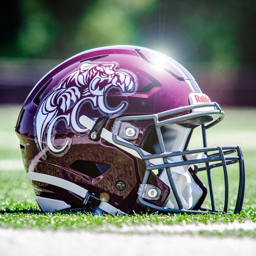 #AGTG✝️ I am officially a Tiger at Coahoma Community College to continue my football career. I just want to thank my lord and savior Jesus Christ, my family, and all the coaches who have been recruiting me, but I feel like this is the right place for me and home. #GoTigers