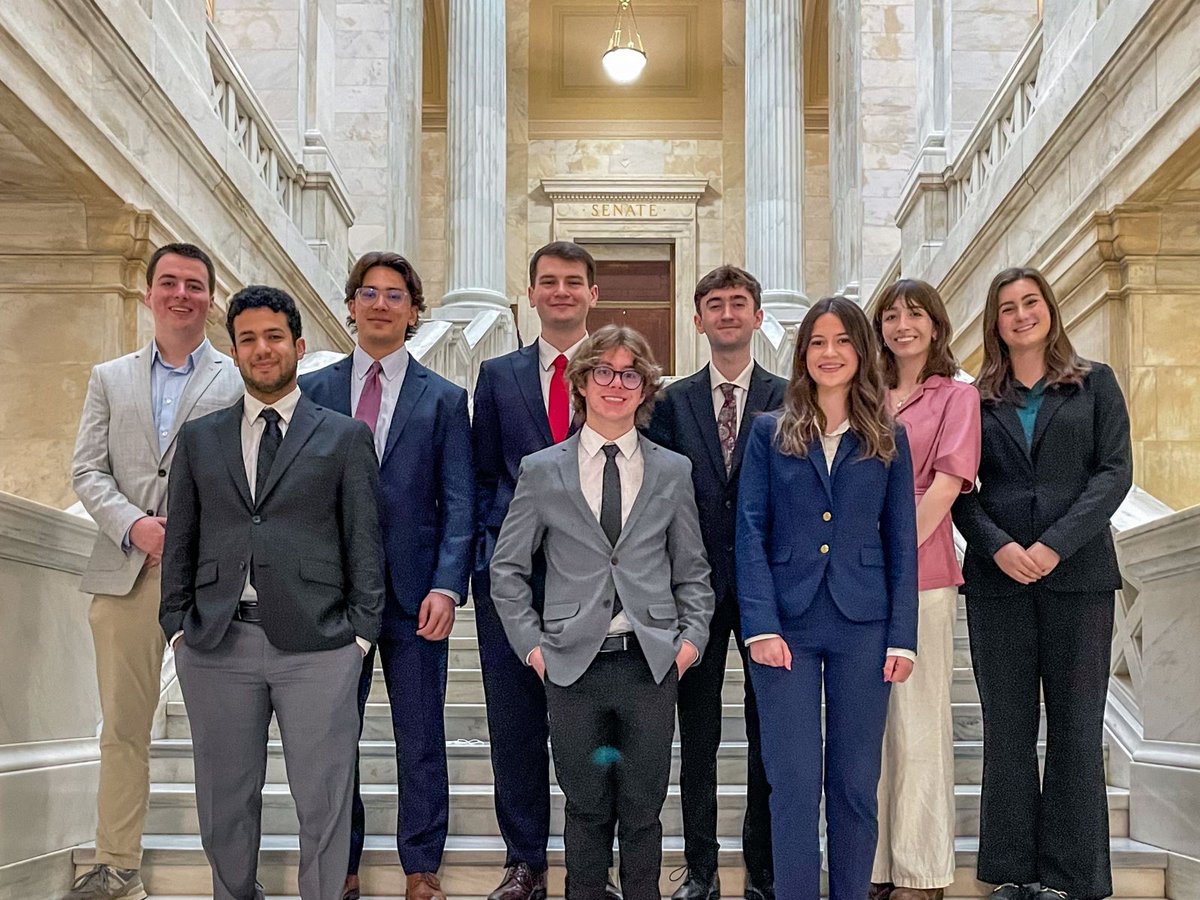 9 U of A students made history at the STEM Posters at the AR Capitol event, showcasing their cutting-edge research to peers, educators, and state leaders such as Rep. <a href="/NicoleClowneyAR/">Rep. Nicole Clowney</a> ! Proud of our Razorbacks!

Get the full story: shorturl.at/3RIRL
