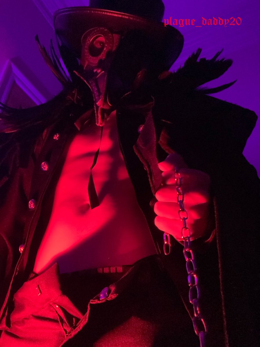 Plague__Daddy's tweet photo. #plaguedoctor #maskedmen https://t.co/K6H1rclPc0