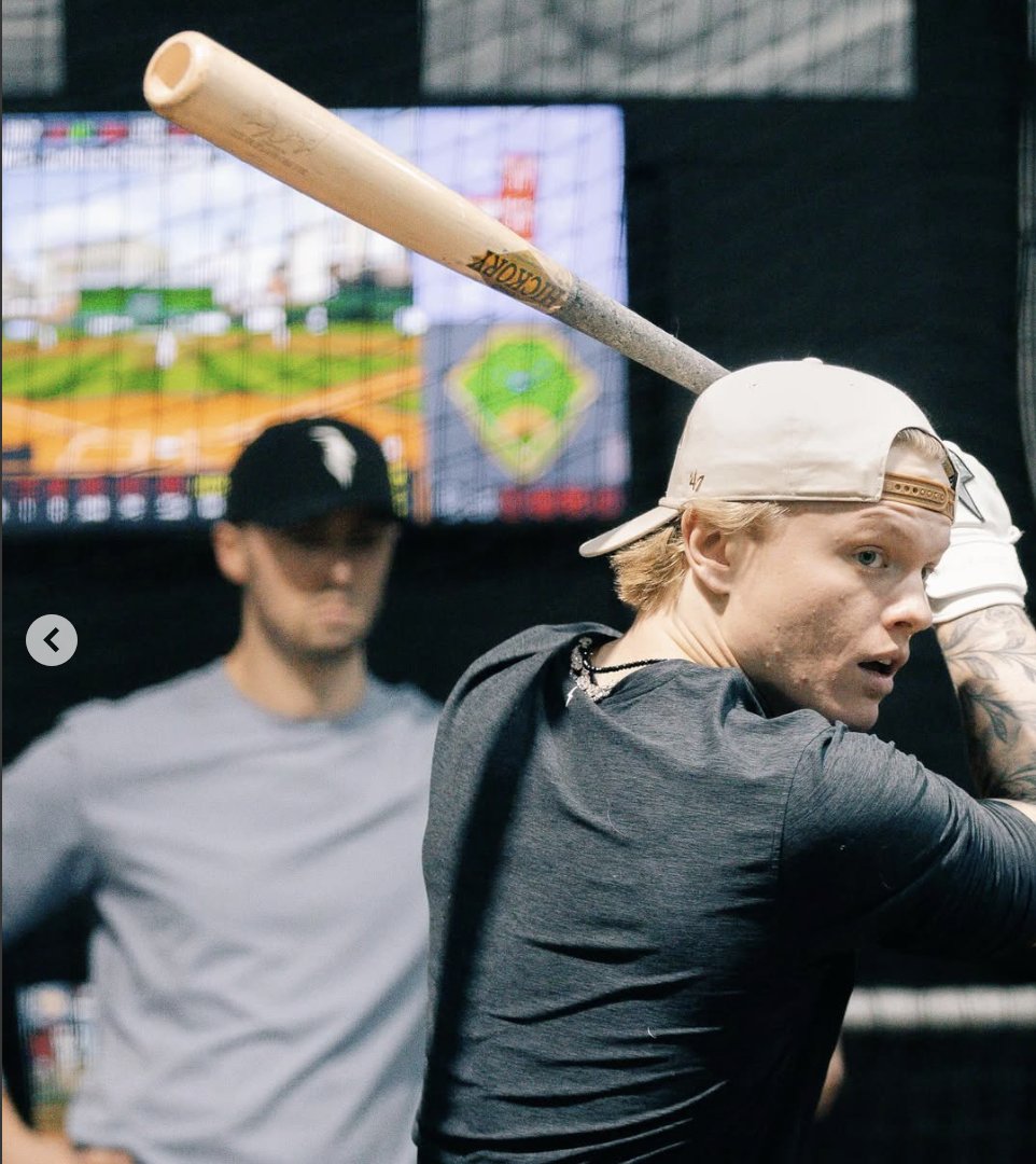 Observation: I evaluate hitters the moment they step into the facility

Most come in 20 minutes early 

-- 95% of the time, the ABSOLUTE STUDS are busy warming up, doing their own thing, getting ready

-- Fringe guys? Standing around, don't know what to do, have to be reminded
