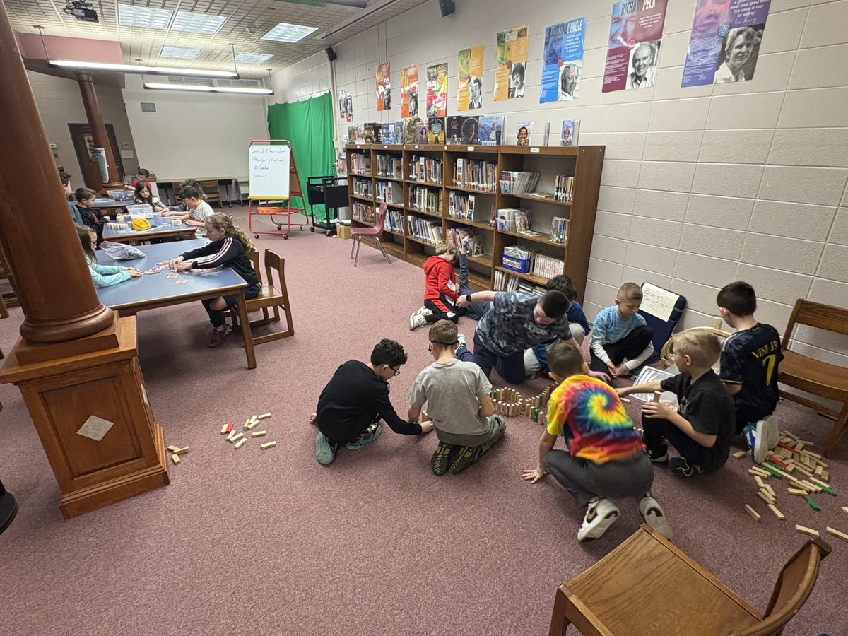 ConoverRoadES's tweet image. More #RecessFun ⁦@CNSchools⁩