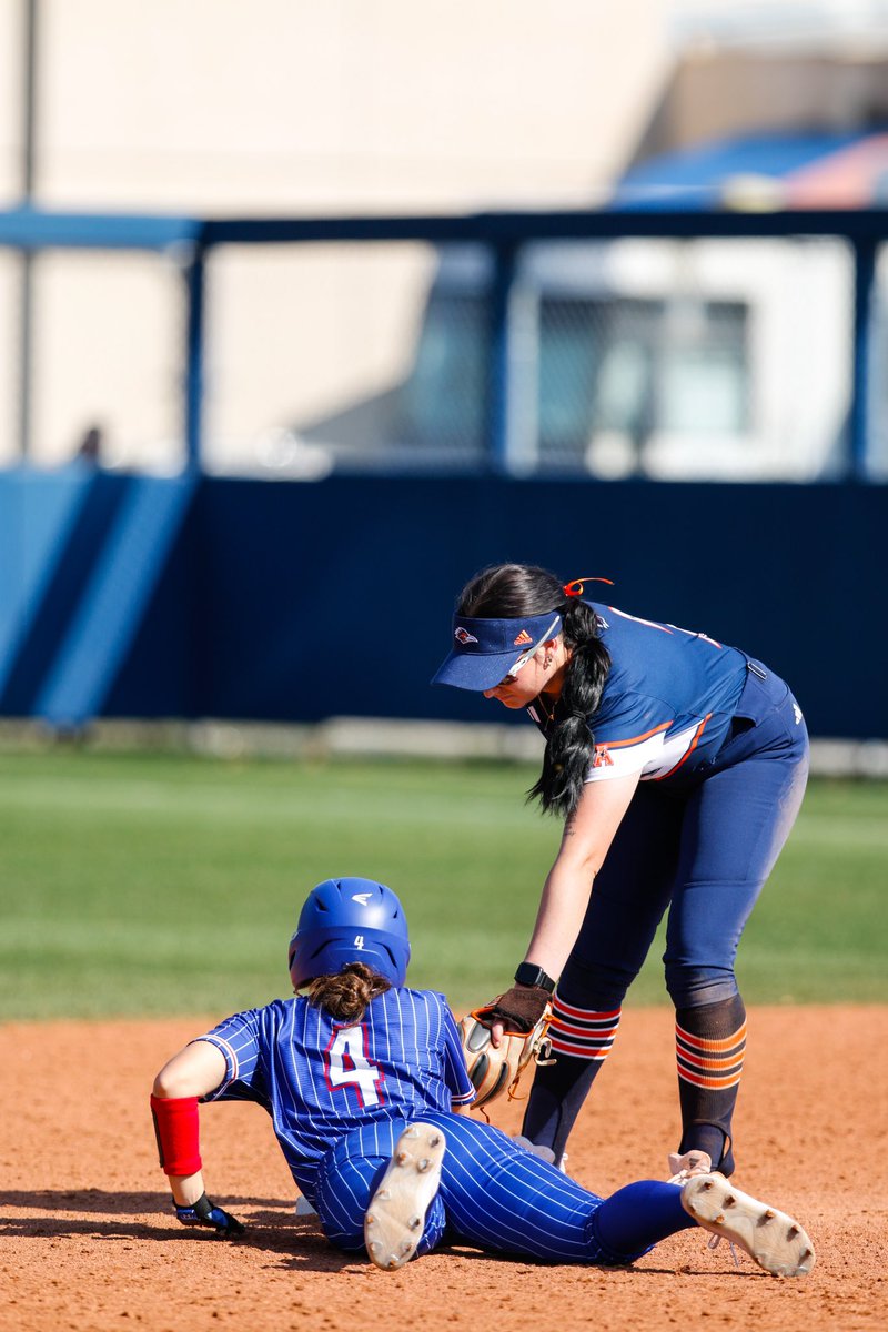 UMass Lowell Softball (@riverhawksb) on Twitter photo San Antonio Shots ๐ธ
#UnitedInBlue | #AESB San Antonio Shots ๐ธ
#UnitedInBlue | #AESB