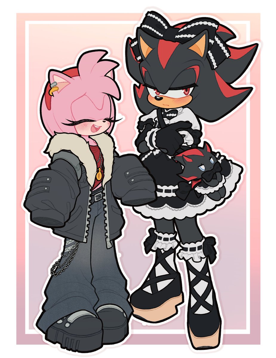 florathemoth's tweet photo. Outfit swap❣️🖤 https://t.co/r7Y9fg62iv