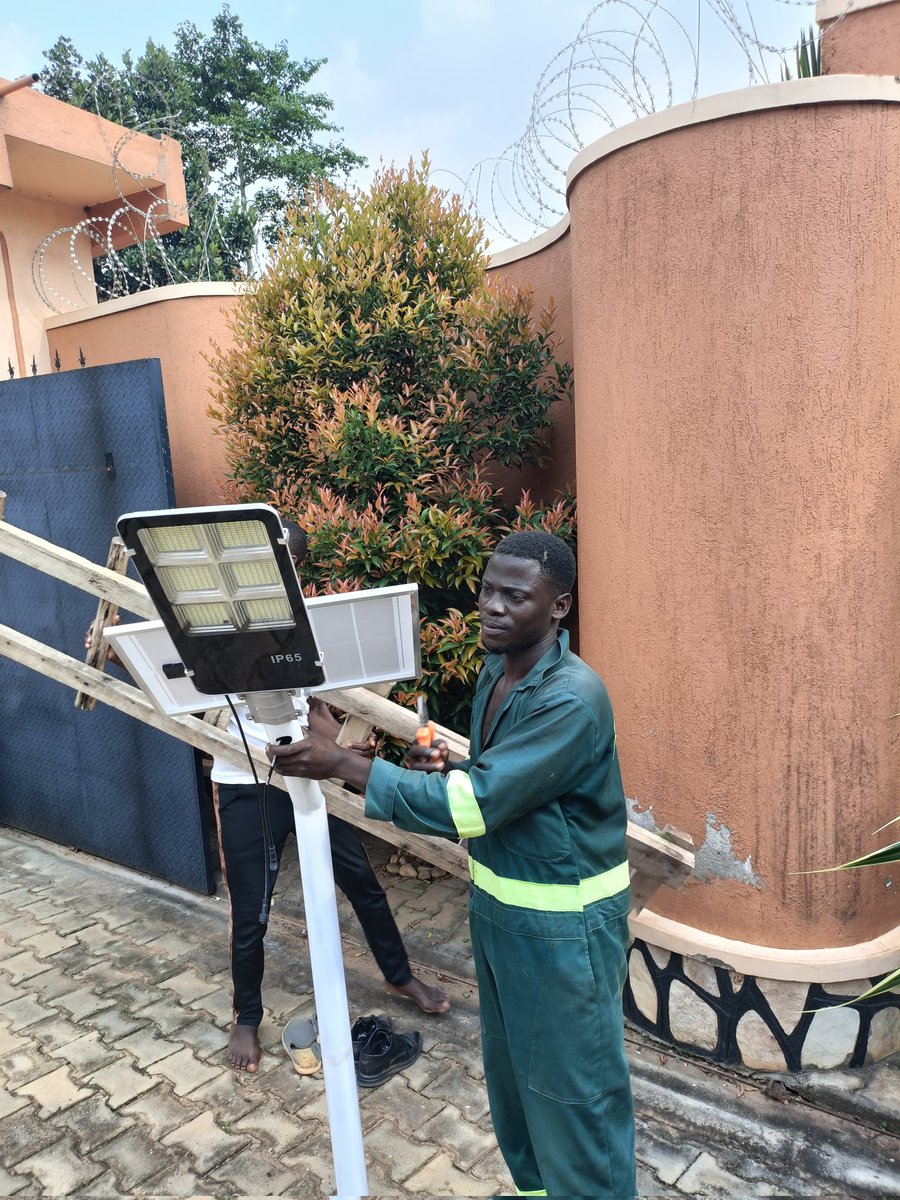 EngKigozi's tweet image. Office time 
0701277913