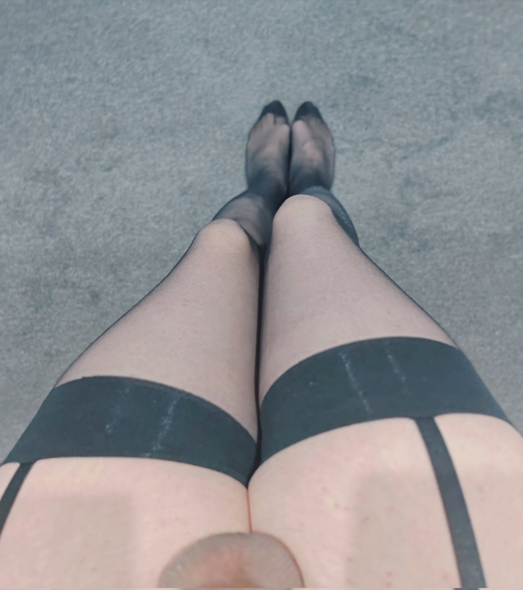 Hellsing1298566's tweet photo. 第一次女装，女装只有0次和无数次，喜欢吊带黑丝吗哥哥。#雌堕 #伪娘ts  #女装・男の娘  #可爱の男孩子 https://t.co/Sadc1E3r4f