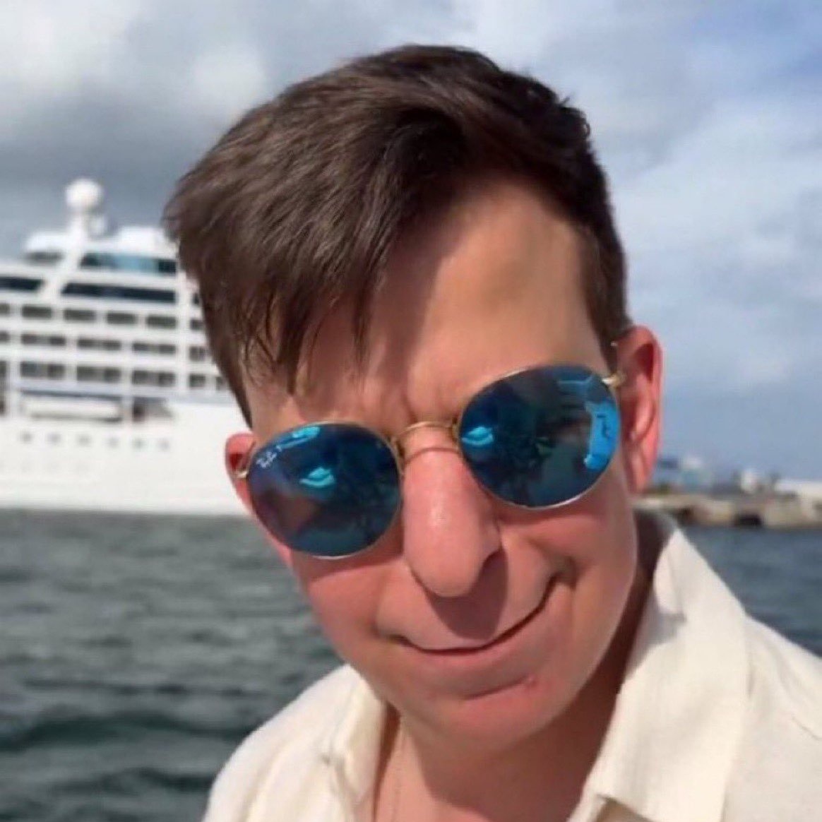 Natural born enemies:

✅ human vs mutant 
✅ rabbit vs turtle 
✅ elf vs orc
✅ btc vs shitcoin

<a href="/stoolpresidente/">Dave Portnoy</a> vs <a href="/chooserich/">Nick O’Neill</a>