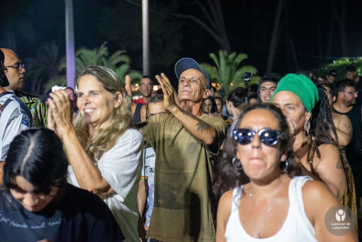 🎶Con la participación de 8 bandas y alrededor de 120 artistas en escena, se desarrolló la 17a edición del festival Costa Reggae en el domo del Parque Roosevelt, un escenario ideal para la celebración musical y cultural.

➕Info➡️imcanelones.gub.uy/noticias/festi…