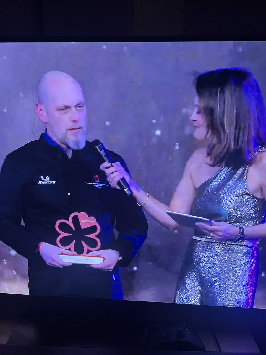 Cathal McBride (@glassofredwine) on Twitter photo Absolutely thrilled for <a href="/ZsoltLukacs74/">Zsolt Lukacs</a> from <a href="/darogwinebar/">Daróg Wine Bar</a> for winning the sommelier award <a href="/MichelinGuideUK/">The MICHELIN Guide</a>. So deserved and delighted for all the team ❤️🍷🥂 Absolutely thrilled for <a href="/ZsoltLukacs74/">Zsolt Lukacs</a> from <a href="/darogwinebar/">Daróg Wine Bar</a> for winning the sommelier award <a href="/MichelinGuideUK/">The MICHELIN Guide</a>. So deserved and delighted for all the team ❤️🍷🥂