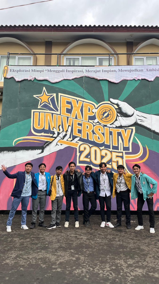 stepbckforthree's tweet image. orang-orang hebat dibelakang expo yang hebat.