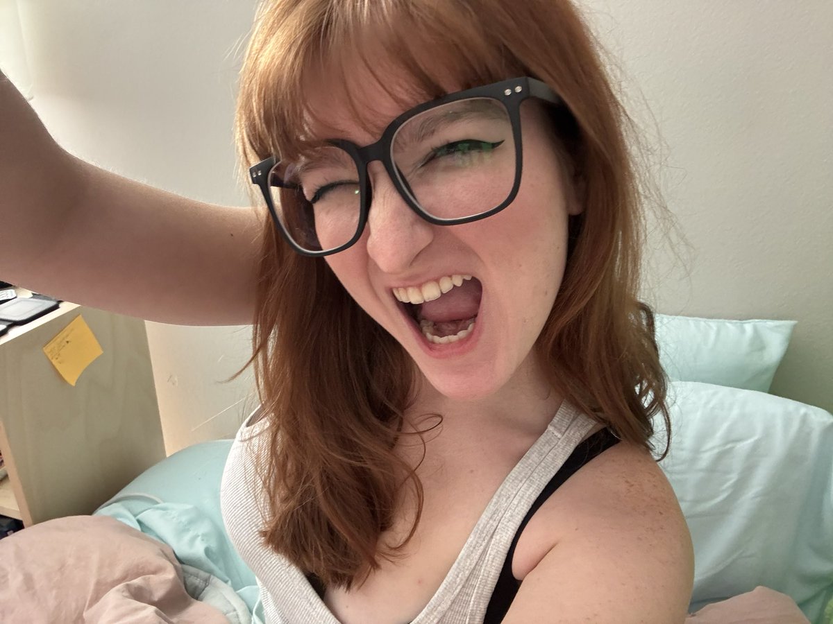 kateyyraee's tweet photo. New glasses!! Feeling #nerdalicious https://t.co/Qm36vDJooV