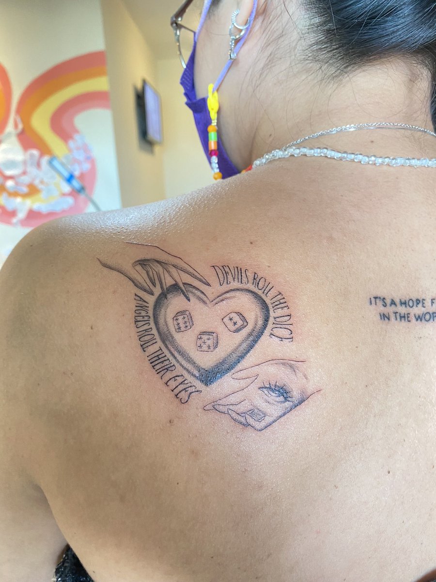 feryrg's tweet photo. @sayakahaze Mi primer tatuaje también fue de Taylor y tengo otros cuantos inspirados en ella también. La merch como dices es gran referencia. https://t.co/6kw44NsSo2