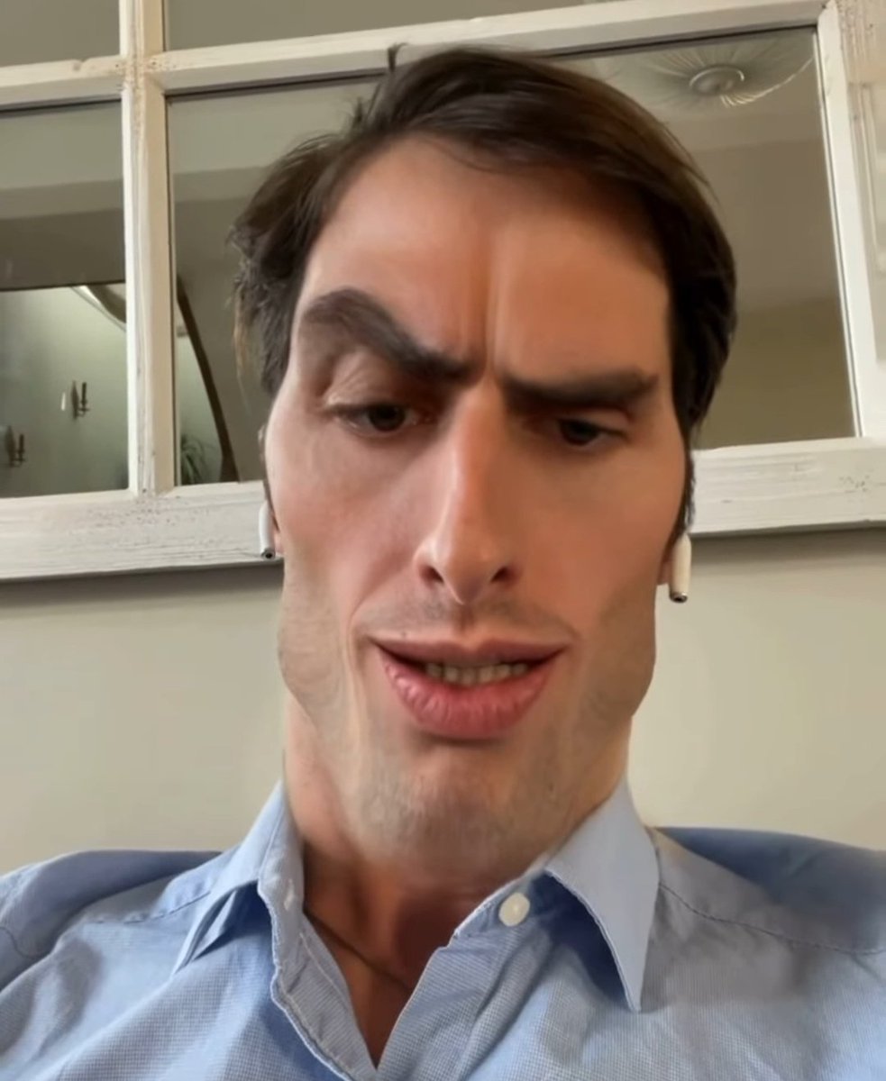 Sexdouu's tweet image. "LinkedIn down ?"