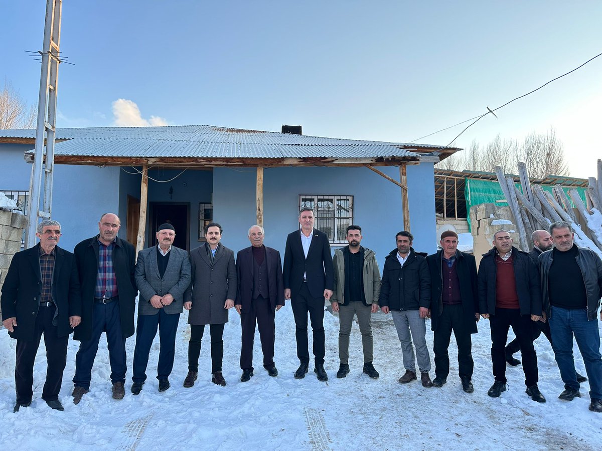 Kaymakamımız sn.<a href="/yasinerdem92/">Yasin Erdem</a> İlçe Tarım Müd. sn. Yakup AYTEN ile beraber Yoldüştü mahlmzde  çiftçilerimize Devlet destekli hibelerle alakalı bilgilendirme toplantısına katıldık. Misafirperverliginden dolayı muh. Sn. Memduh ELMAS'a teşekkür ederim
<a href="/ArvasAbdulahat/">Abdulahat Arvas</a> <a href="/semsibayraktar/">Şemsi Bayraktar</a>