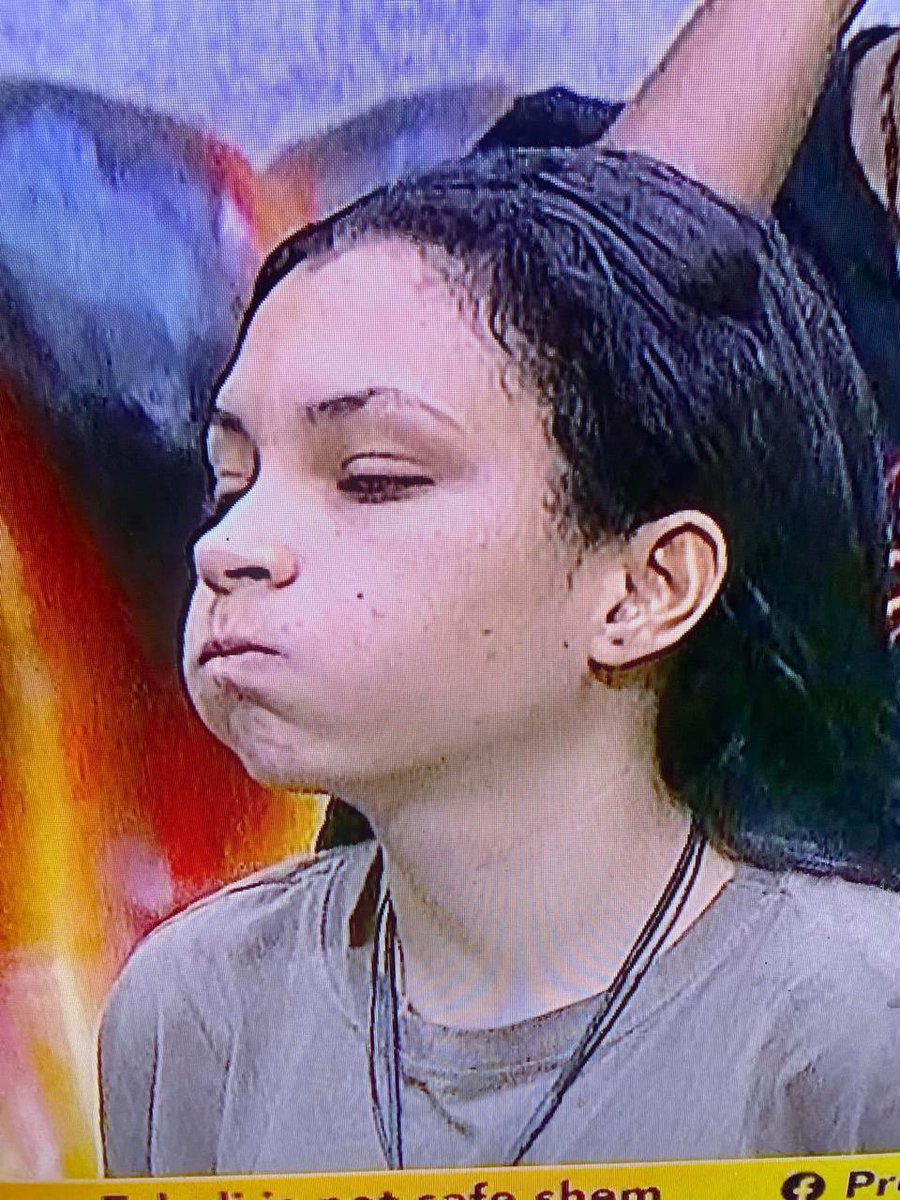 Helping37716735's tweet photo. Sipha lee said they won’t make it to valentine #AshleyOgle #siphalee #BBMzansi https://t.co/5RsEVytGaL