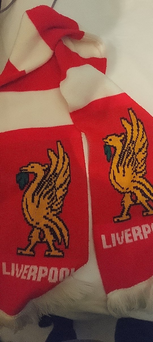 u/w (@uziworth) on Twitter photo If anyone at the match yesterday knows anyone who lost a scarf yesterday on the right hand block otherside of fence and is looking for one please rt happy to hand it to you at anfield RT <a href="/REDticketMenIRE/">REDS SPARES IRELAND 🇮🇪</a> <a href="/REDTICKETSYNWA_/">REDTICKETSYNWA</a> <a href="/spiritofshankly/">Spirit of Shankly</a> If anyone at the match yesterday knows anyone who lost a scarf yesterday on the right hand block otherside of fence and is looking for one please rt happy to hand it to you at anfield RT <a href="/REDticketMenIRE/">REDS SPARES IRELAND 🇮🇪</a> <a href="/REDTICKETSYNWA_/">REDTICKETSYNWA</a> <a href="/spiritofshankly/">Spirit of Shankly</a>
