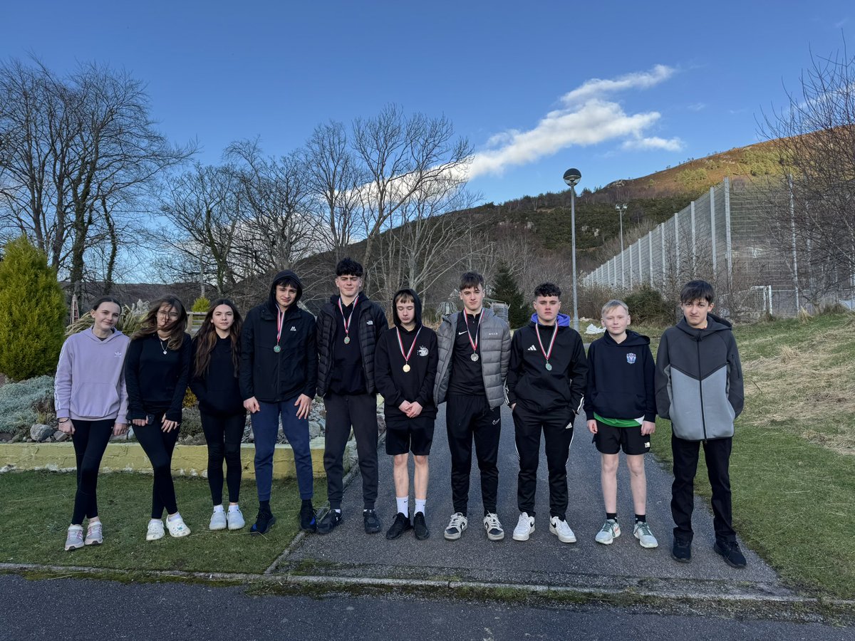 Brilliant day out with the x country team today 🏅 👏