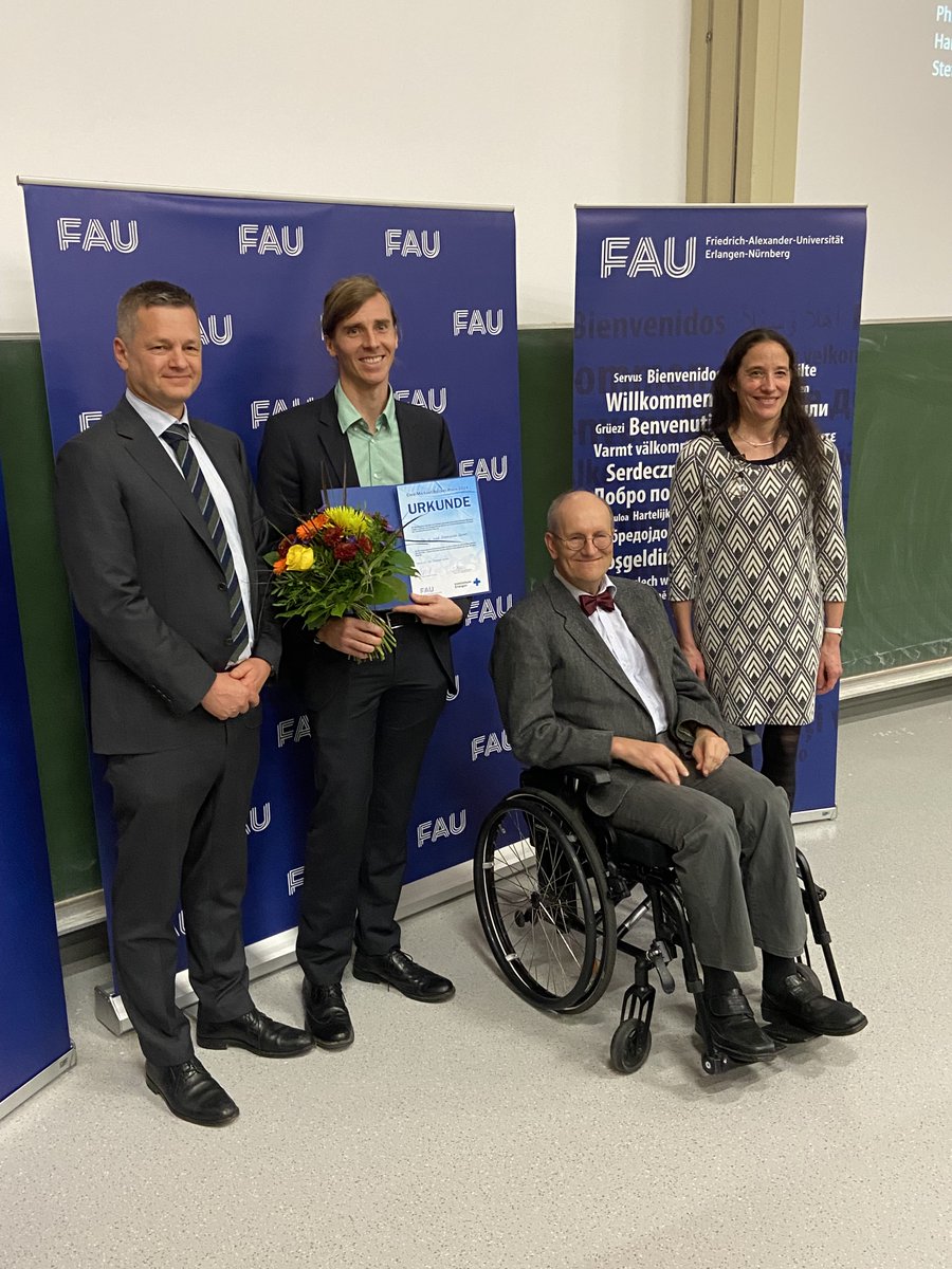 dgroos_neuro's tweet image. Very honored for the recognition of my work by my graduate/undergraduate alma mater! They granted me the FAN award 2025 and the CMB prize 2024. I am deeply grateful to my former and current mentors, my collaborators, and my family without whom this would not have been possible!