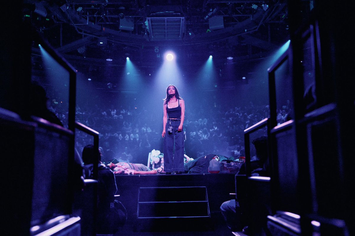 sotclabel's tweet image. this sunday — feb 16 — is your last chance to see @romeojulietnyc live 🗡️🫀
“Man Of The House” by @rachelzegler streaming everywhere.
shadowofthecity.ffm.to/manofthehouse
