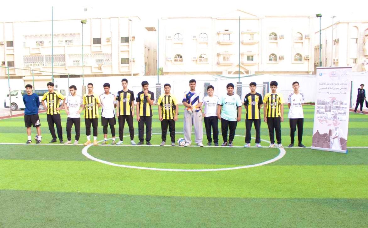 alsahil_school's tweet photo. ضمن فعاليات يوم التأسيس، أُقيمت مباراة حماسية بين مدارس الساحل الأهلية ومدرسة الفيصلية الأهلية، وانتهت بفوز مدارس الساحل بنتيجة 3-2. تهانينا للفريق الفائز، وحظًا أوفر للمنافسين! ⚽🏆 #يوم_التأسيس2025 https://t.co/LMOhwVnULW