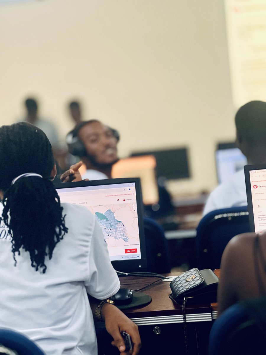 YouthmappersUCC's tweet image. Guess what, @YouthmappersUCC asked for it and aspiring mappers delivered🫵🏾🔥
ValDayMapathon task was finally released, ❤️
Just do your best and stand a chance to win various amazing prizes and awards🤩
#ValsDayMapathon❤️🗺️
#UCCyouthmappers
#WeDontJustBuildMapsWeBuildMappers😮💨🗺️