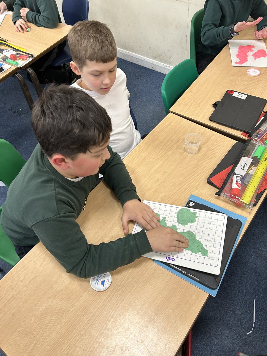 Pupils were challenged to make a play-dough British Isles today - there were some excellent efforts! #TheGatesGeography
