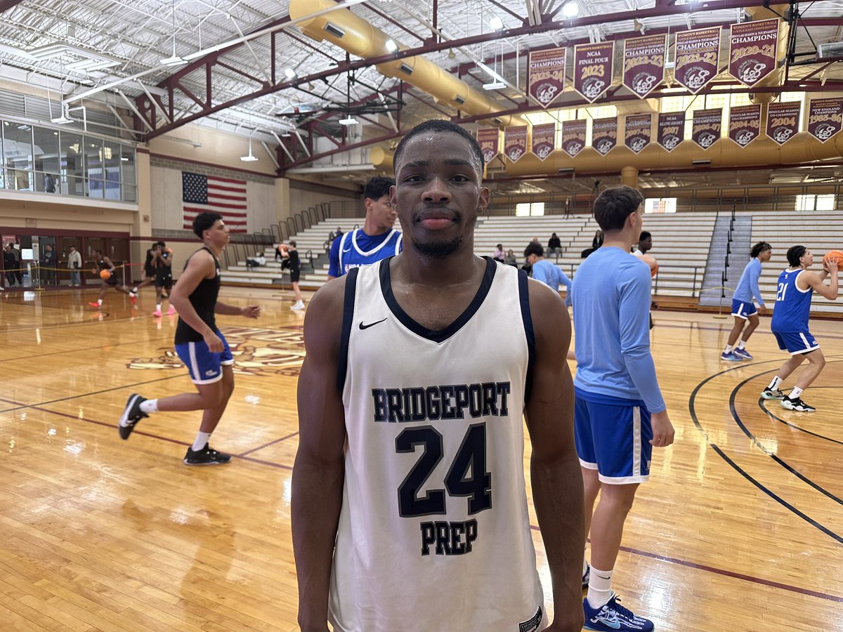 (2025) 6’5 Josie Kangundi was a spectacle to see at the #NPSI in Rhode Island — he put up a LOUD 20 points majority of which were powerful dunks in traffic. If you were to try to block this young man you’d more than likely break your wrist, that’s the type of strength he has.