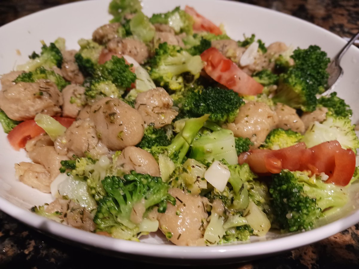 Cauliflower gnocchi &amp; broccoli in a lemon, garlic, dill sauce made with butter &amp; beef tallow
<a href="/ChefGruel/">Chef Andrew Gruel</a> <a href="/SusanBryenton/">Susan Bryenton</a>