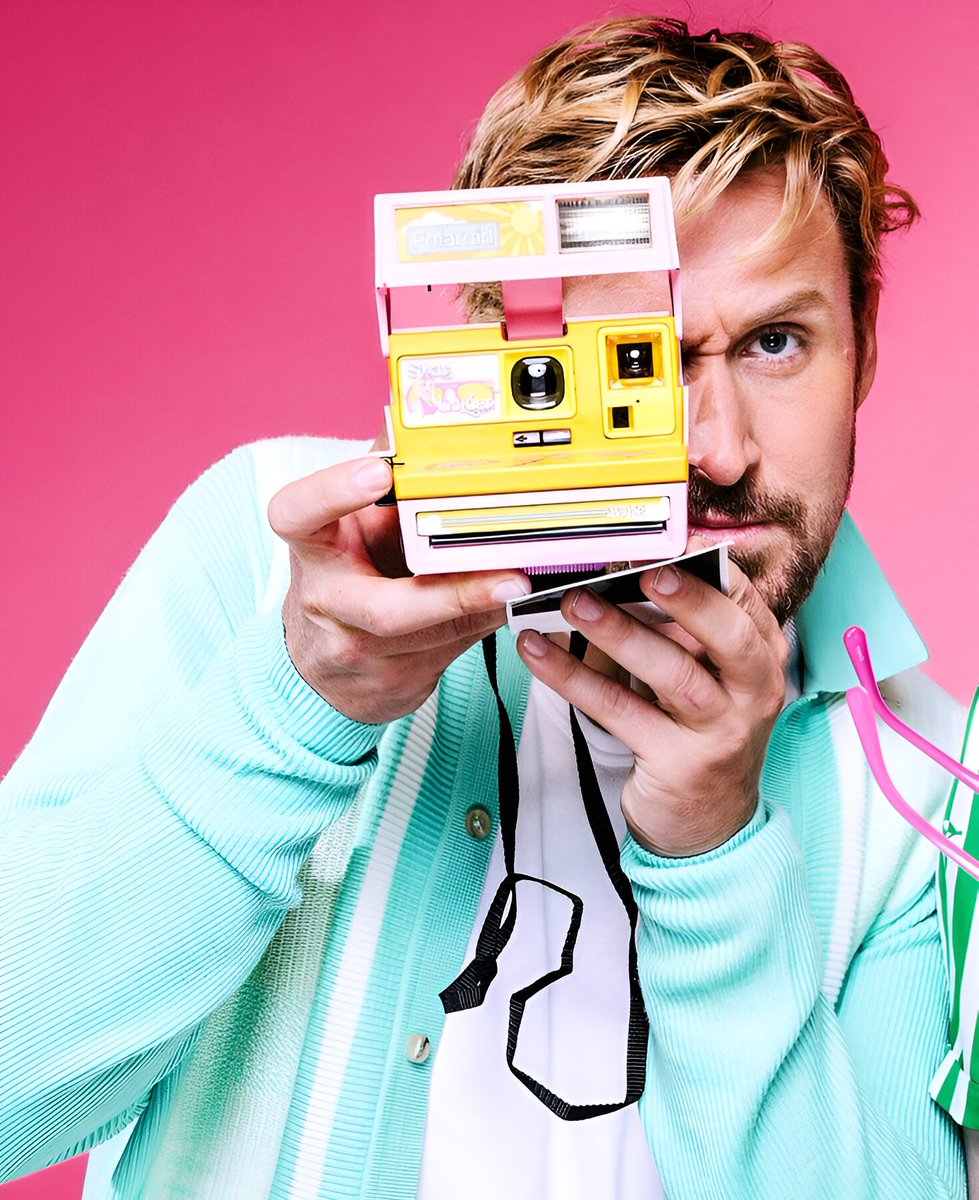 GoslingWorld's tweet photo. Ryan Gosling https://t.co/aPnEthQojr