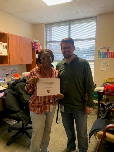 January Bears of the Week! Ms. Coffey, sixth grade math teacher and Ms. Donahue, counselor! Congratulations 🐻💚🧡