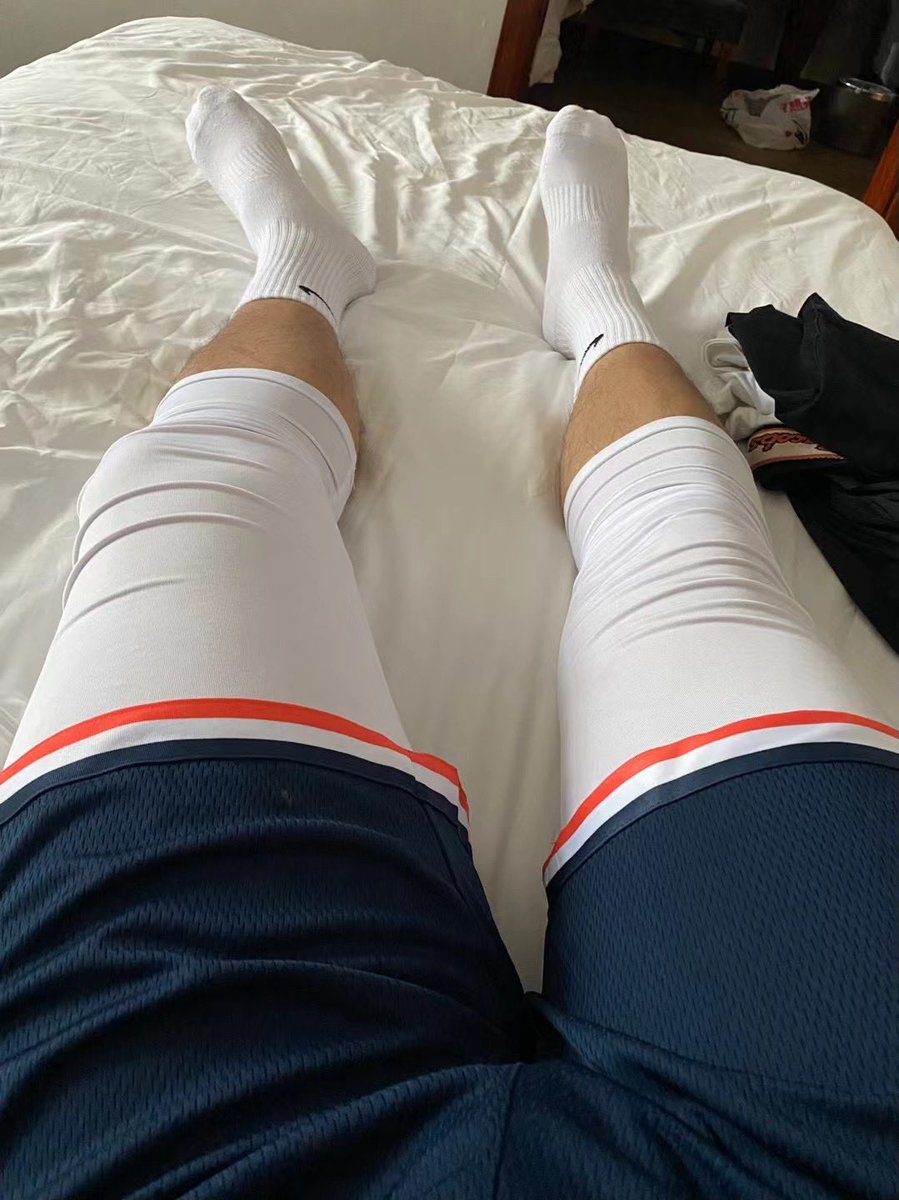 比赛打的有点疲惫啊，两三天就得换一双袜子，#白袜 #原味