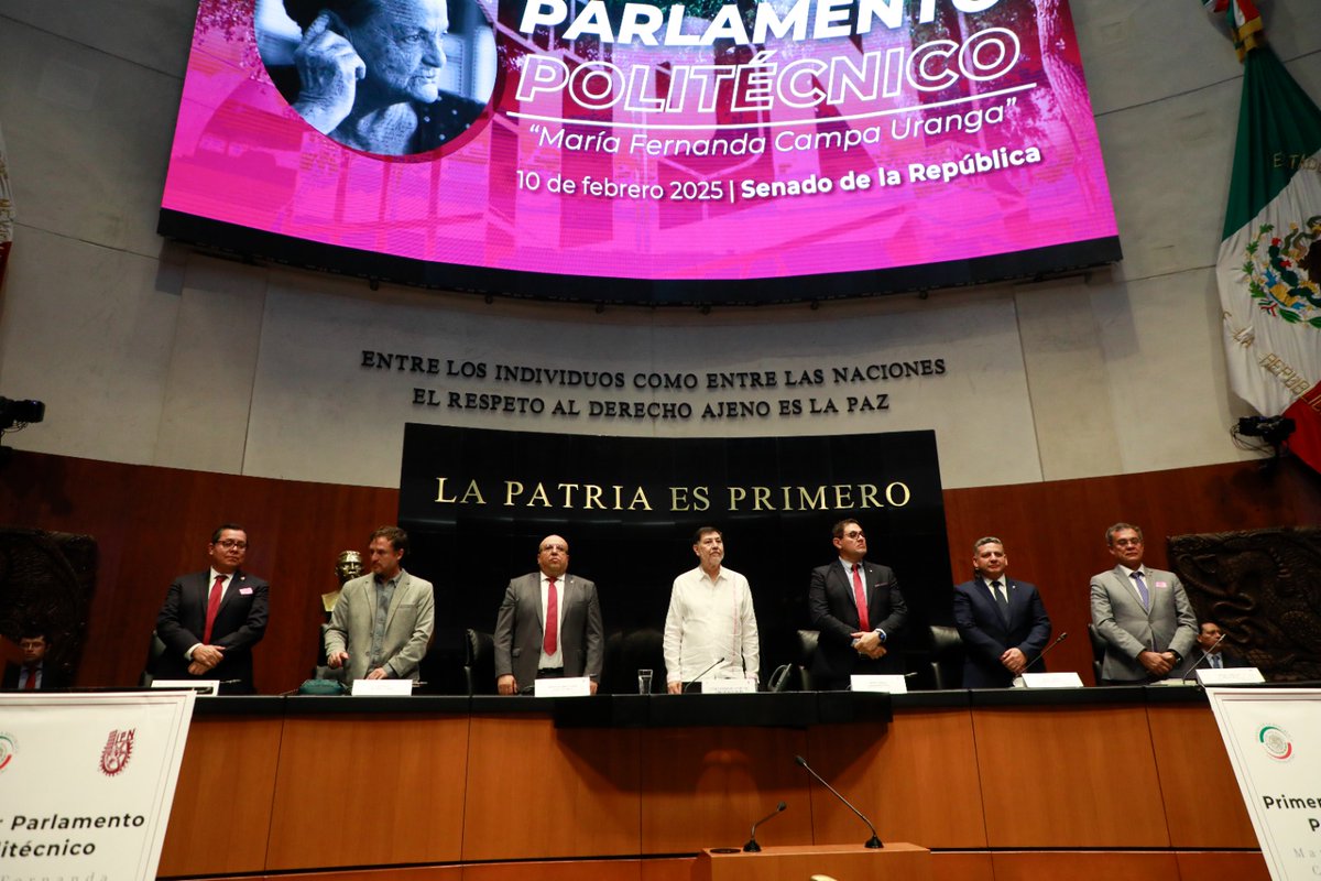 CanalCongreso's tweet photo. 🔹 Hoy, el @IPN_MX llevó a cabo su primer Parlamento Politécnico "María Fernanda Campa Uranga", con la participación del Senador @fernandeznorona, presidente de la Mesa Directiva del @senadomexicano. https://t.co/9io5br6M7V