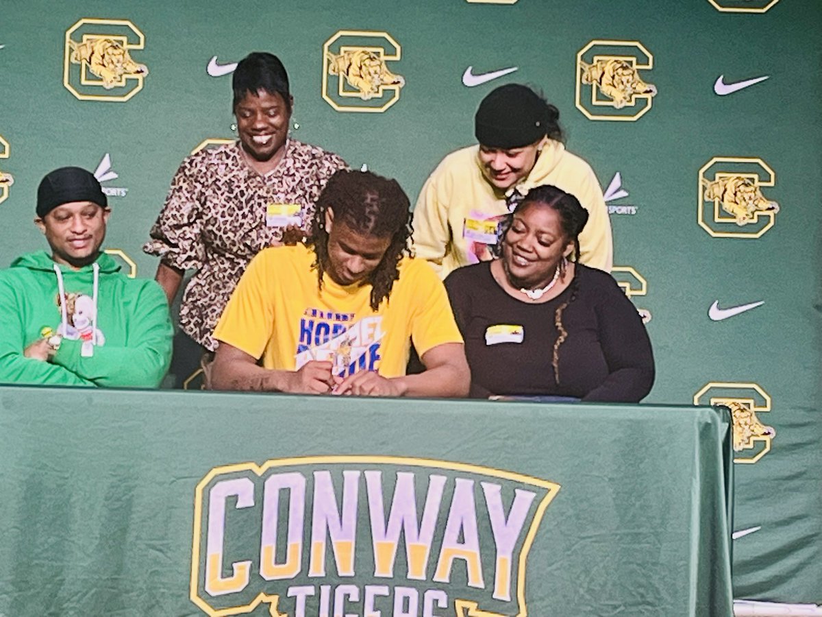 Welcome to the family… <a href="/JavionCrawford3/">Javion Crawford</a> <a href="/theitemsports/">The Item Sports</a> <a href="/BDunnsports/">Brandon Dunn</a> <a href="/CwayBoysHoops/">Conway Boys Basketball</a>