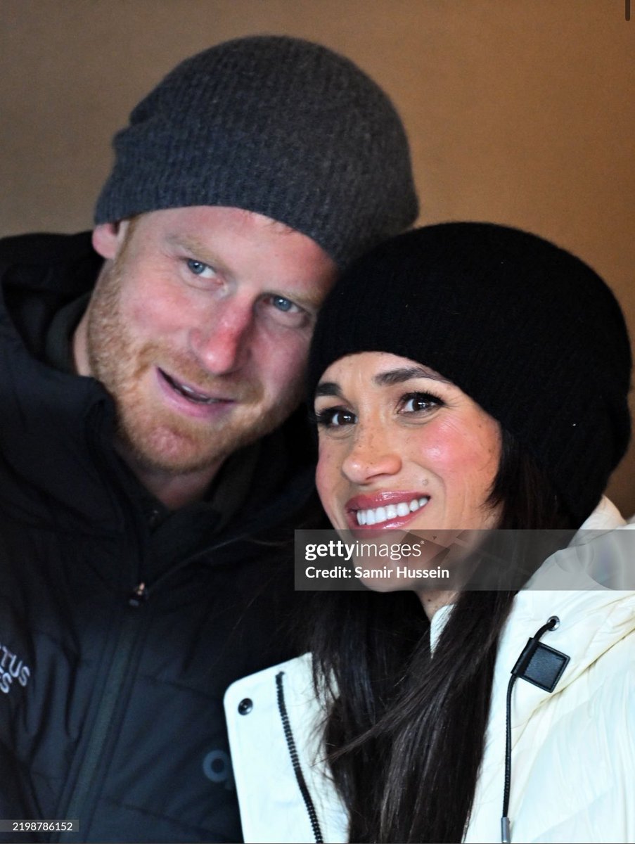 meghan updates🧸ྀི tweet media