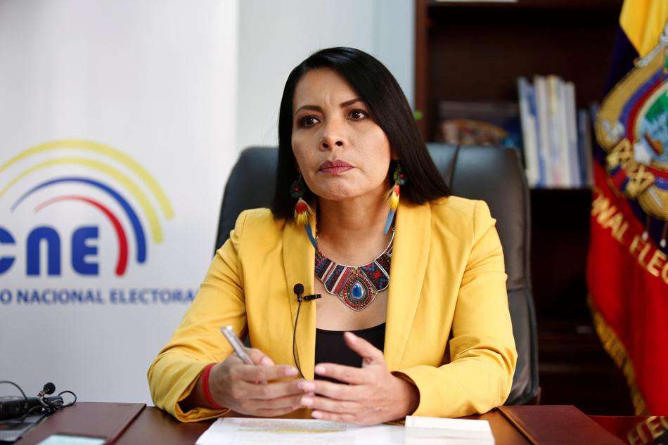 #LaGuia ¿confías en Diana Atamaint? <a href="/cnegobec/">cnegobec</a>

                 Si ♥️        /         No 🔄