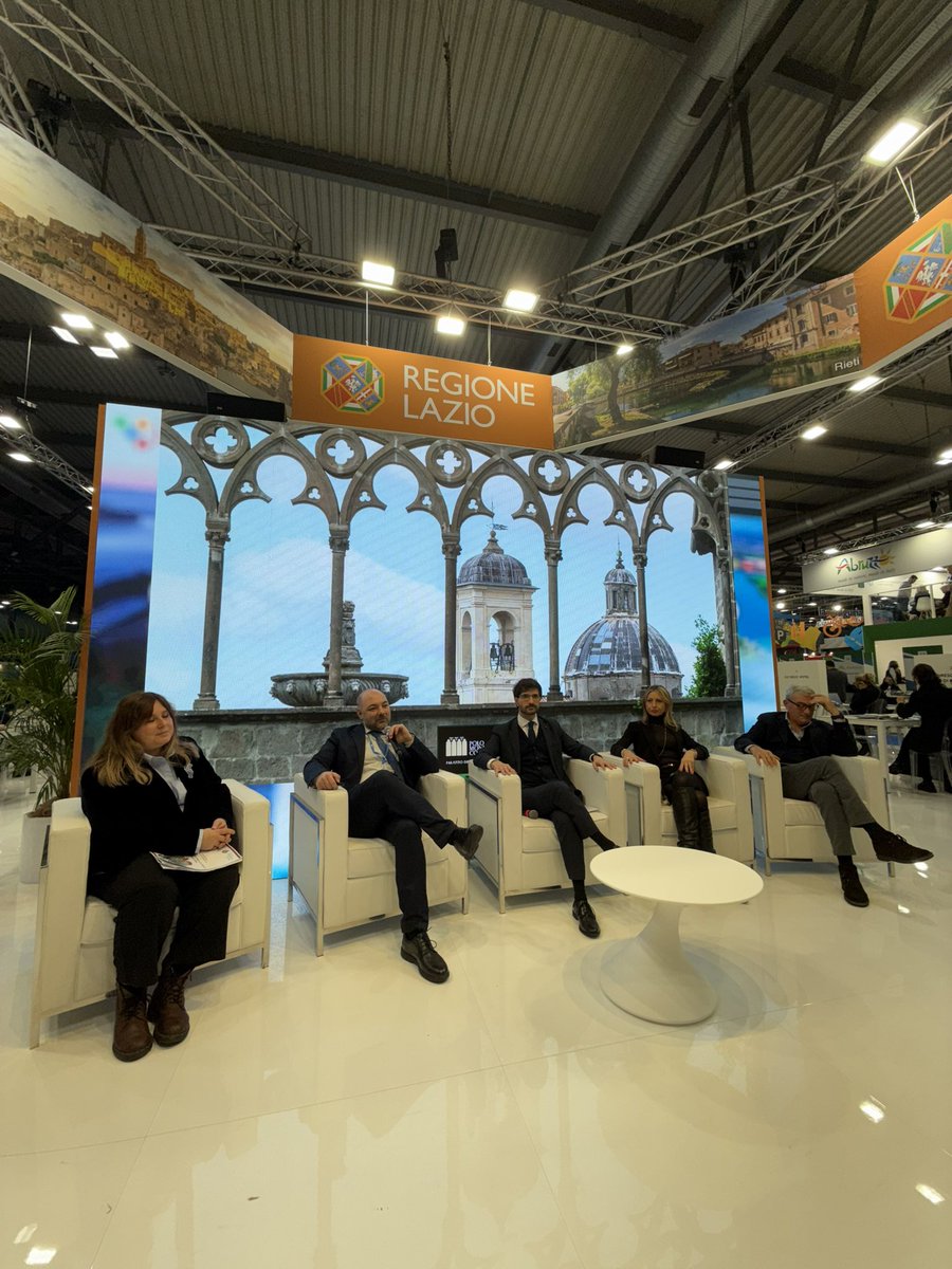 maurorotelli's tweet photo. Borsa internazionale del Turismo, a Milano, per far conoscere sempre meglio la Tuscia. Temi affrontati in questa edizione: Giubileo, terme, birrifici artigianali! Tante aziende, amministratori locali, molti gli attori territoriali coinvolti, remiamo nella direzione giusta #BIT25 https://t.co/F6d9bF39xY