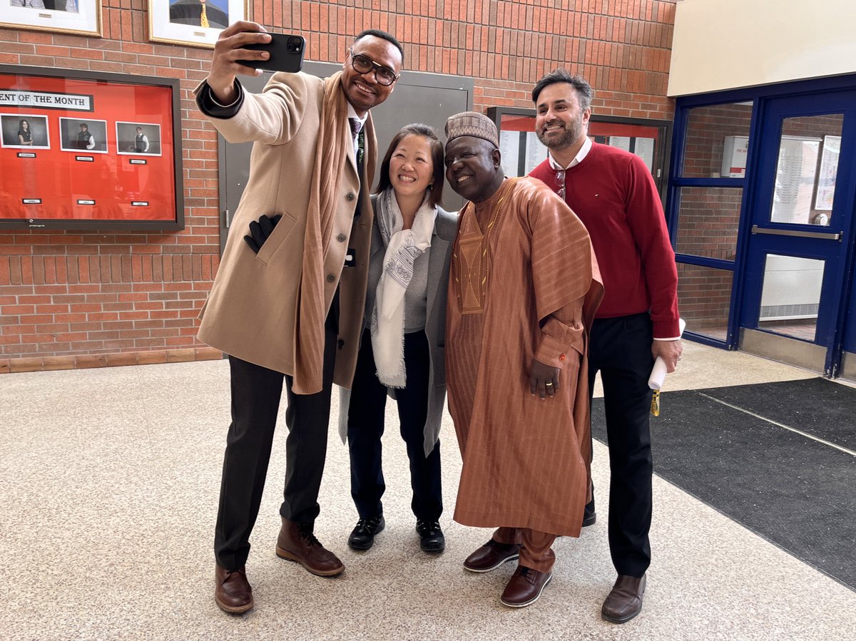 I began my first day as Director of Education by visiting Bellmere Jr. P.S. and Lester B. Pearson C.I. Thank you to the students at Bellmere for the book of advice that I know will guide me well! 

I am grateful to be serving the students, staff, and families of the @TDSB.