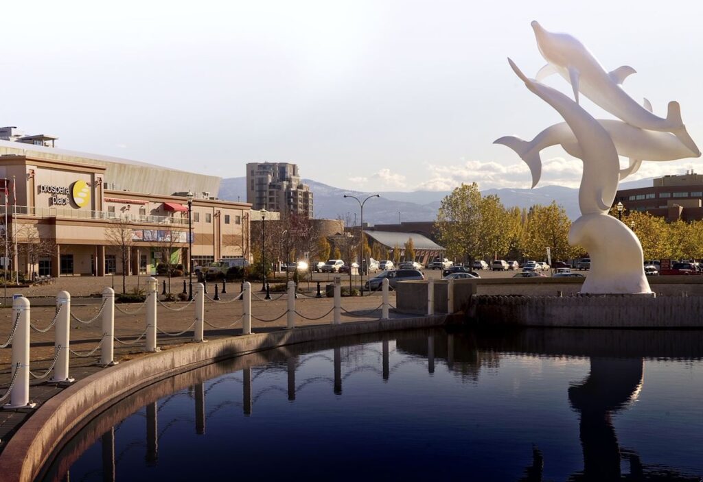 CurlingCanada's tweet image. LESS THAN A MONTH AWAY! 

The teams and pools are set for the 2025 @MontanasBBQ Brier 🥌

Check out all of the teams and the schedule here ➡️ curling.ca/blog/2025/02/1…

#Brier2025