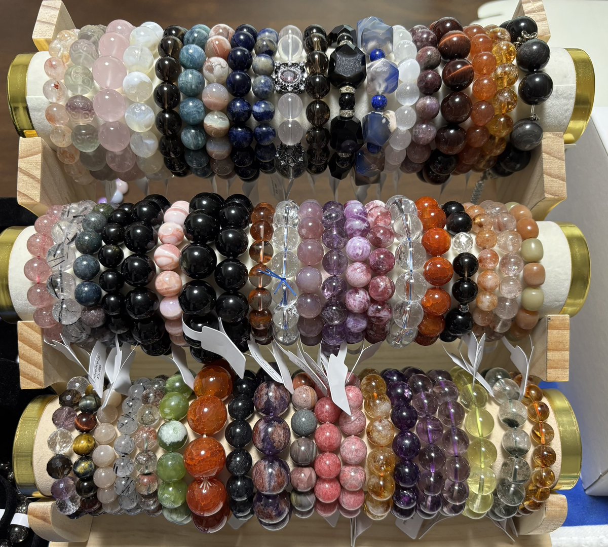 ツキノシズクとして出展していた時に、一緒に出展していた夢月をご存知の皆様、癒しフェスには夢月も出展いたします。

夢月は月ノ雫（<a href="/Sh1duki/">月ノ雫🌙紫月</a> ）の一員として活動することになりました。

ぜひ夢月にも会いに来て下さると嬉しいです😁

＃abc500en
＃癒しフェス