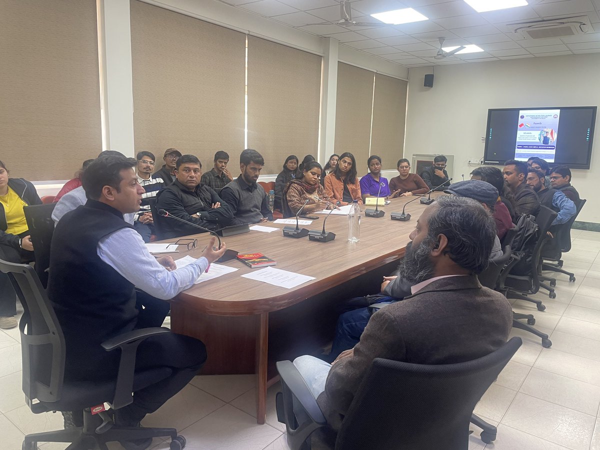 apsinghvisen's tweet photo. Well meaning discussion with Akhil Parasar @CGTNOfficial and some positive thoughts on #India #China relationships.

75 years of Diplomacy @China_Amb_India 

‘We need to move our relationship from inches to miles’ @narendramodi ji 

@UnivofDelhi @EOIBeijing @ChinaGSProject 🇮🇳🇨🇳🇮🇳 https://t.co/beLQ1rKmhN