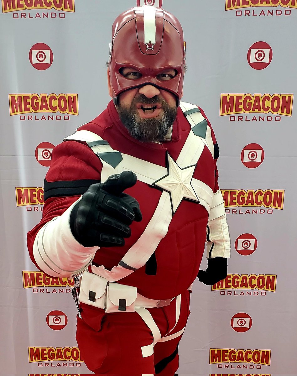 BeardedCaptainA's tweet photo. Мать Россия хочет тебя!
...
Mother Russia wants you! 
Day 3 of @MegaConOrlando
#megaconorlando #megaconorlando2025 #redguardian #davidharbour https://t.co/TGqqSljccP