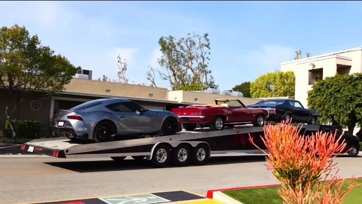 fastfanbrasil's tweet image. Carros que chegaram nos estúdios de Velozes e Furiosos 11. 

#FASTXPART2 #FAST